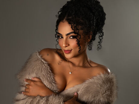 Chat with ZoeRiveira