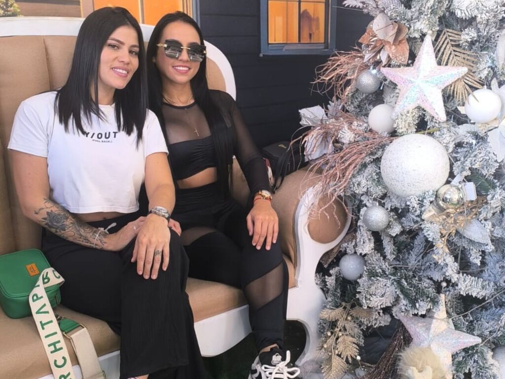 TatiandNatasha lesbian live stream image