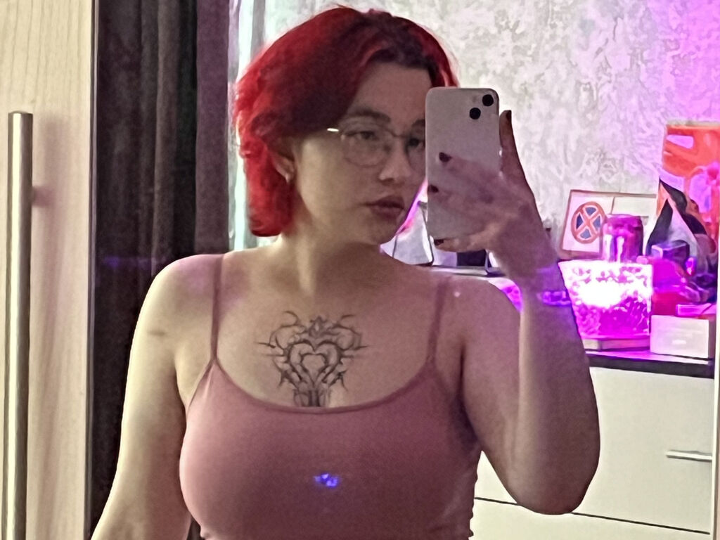 KarissaParkman – webcam model profile photo