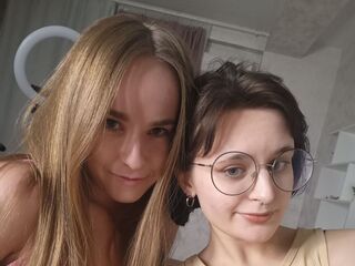 PeggyAndDiera Chaturbate live cam girls