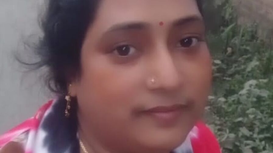 RiyaSen's Live Nude Chat