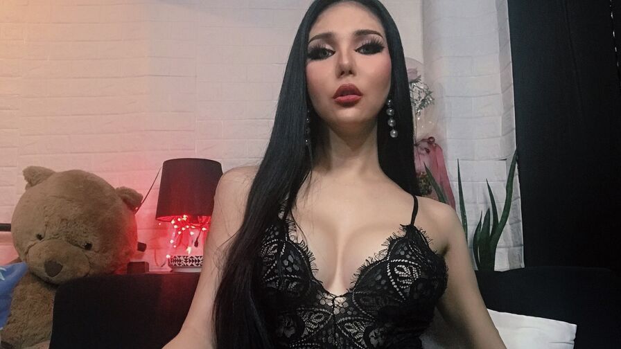 Chat with MariePosa live on AsianCamModels.com