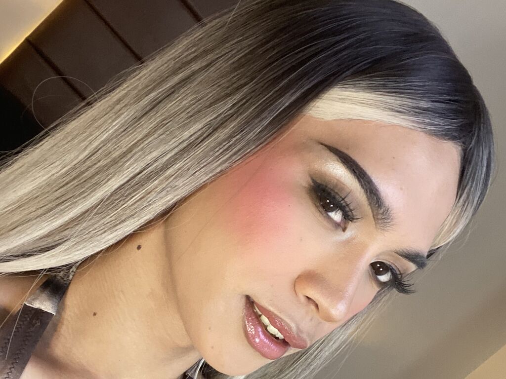 LavidaLopez webcam show
