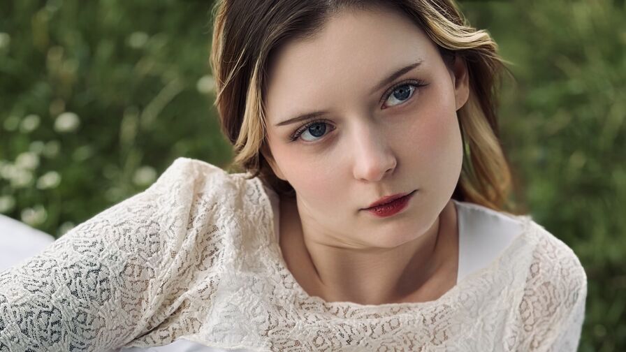 AlyssFrost Porn Profile