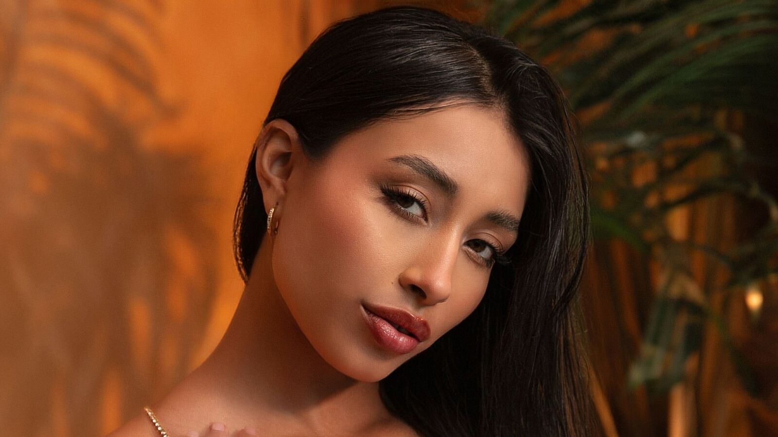 AlejaZans erotic portrait