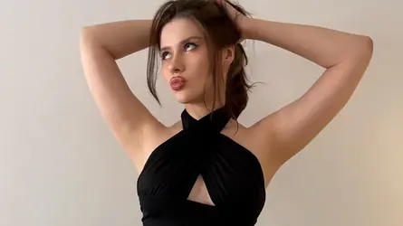 DeviaMora's chat room