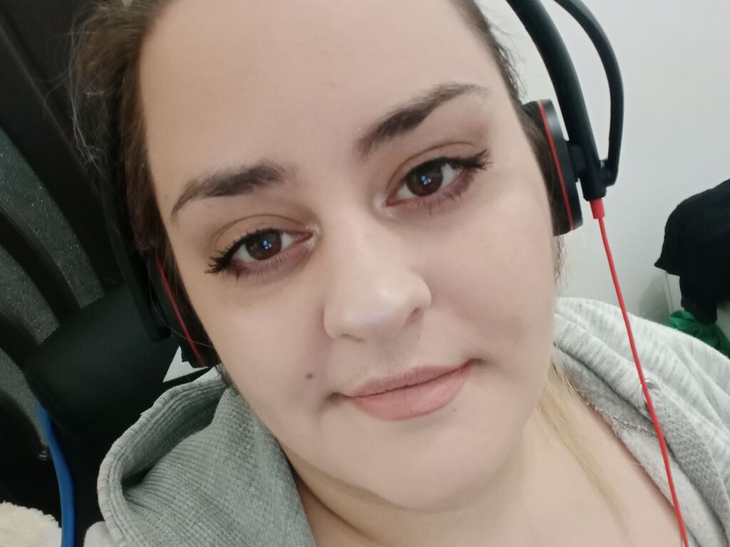 ElizaCarrera Camera Thumbnail