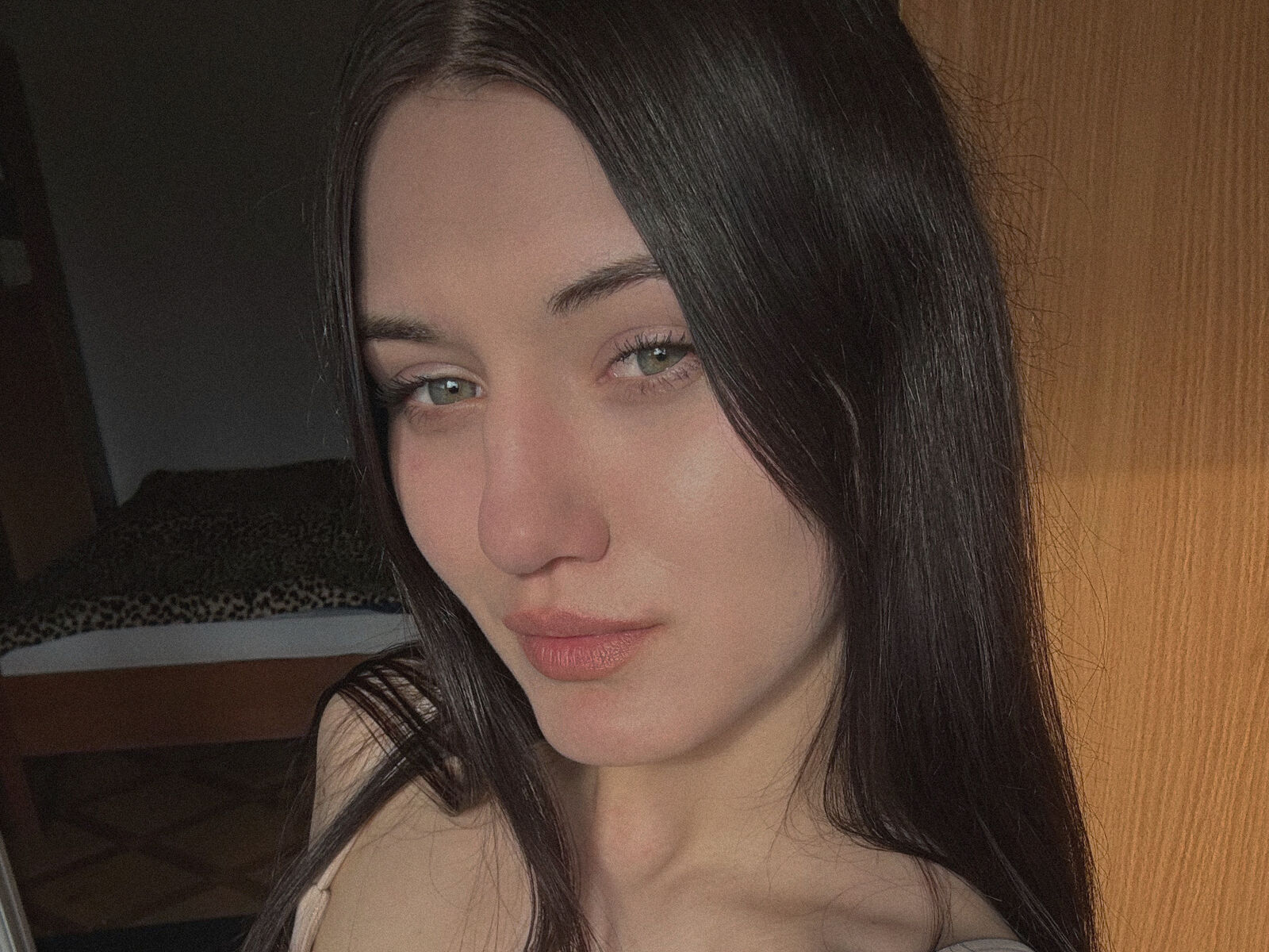 Live cam for CrazyJuli