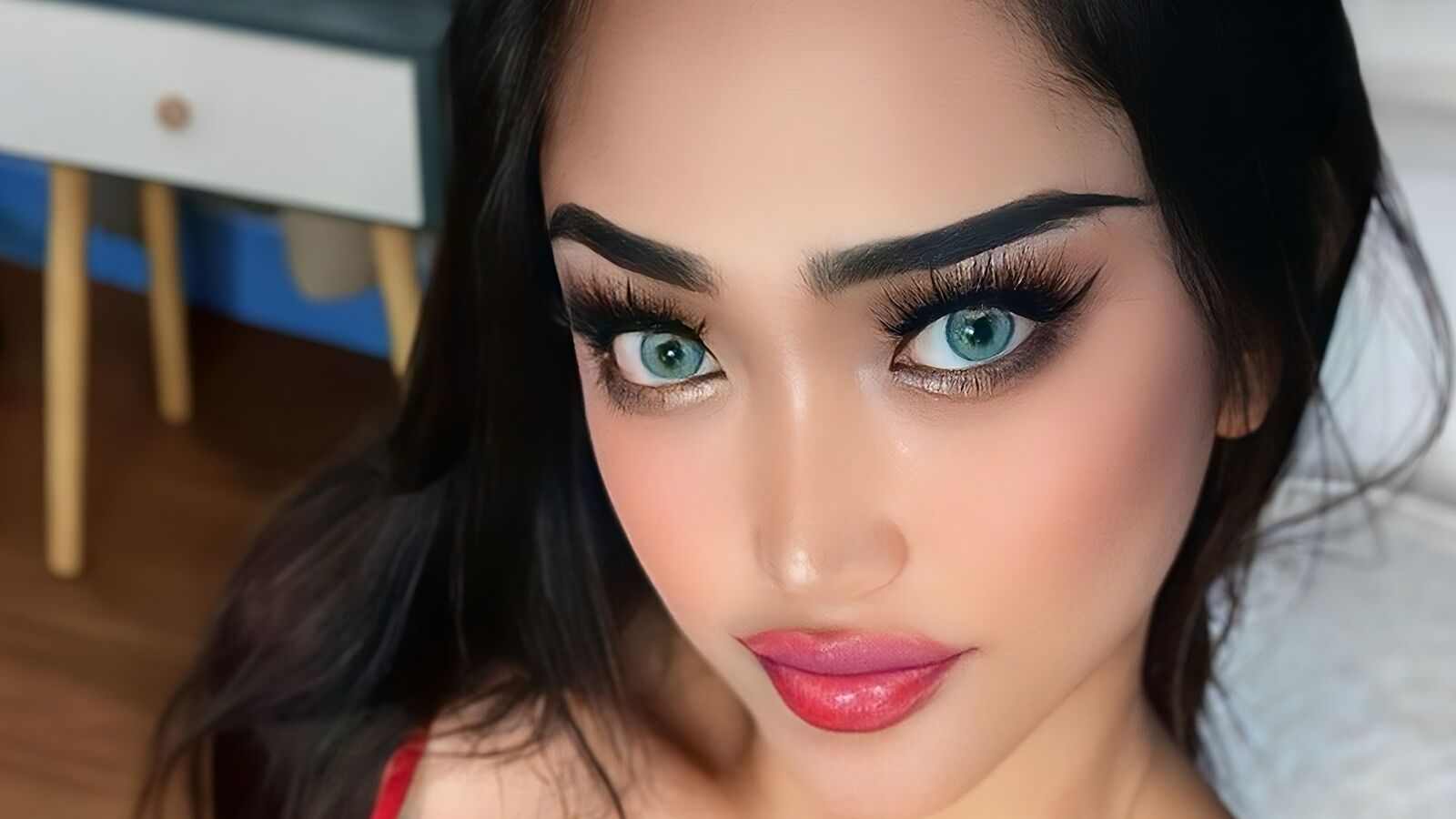 BellaDaza erotic portrait