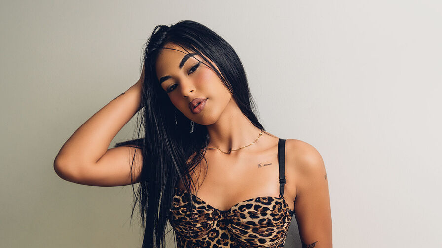 Live Sex Chat with GigiMonru