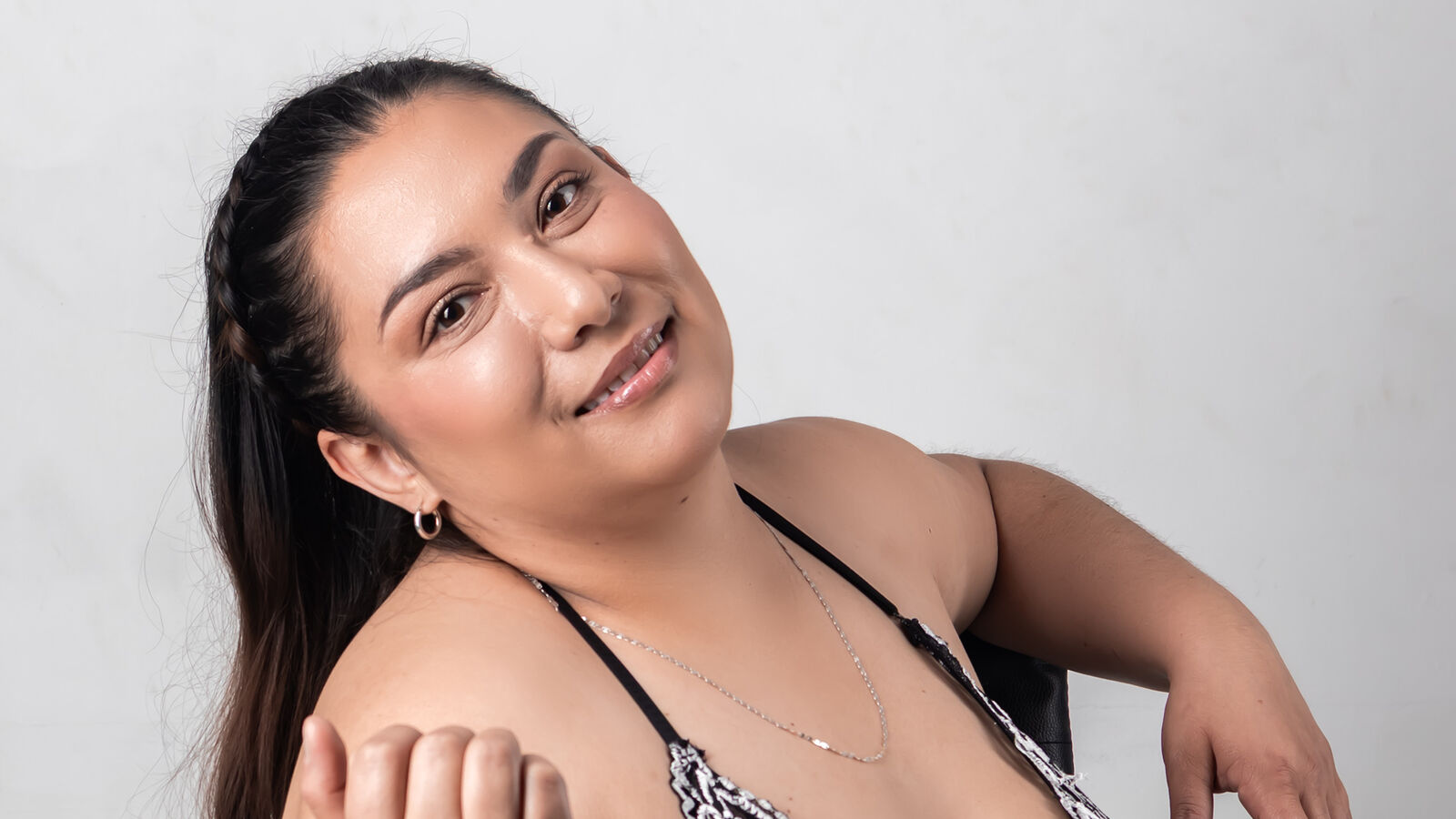 AlesandraMendoza erotic portrait