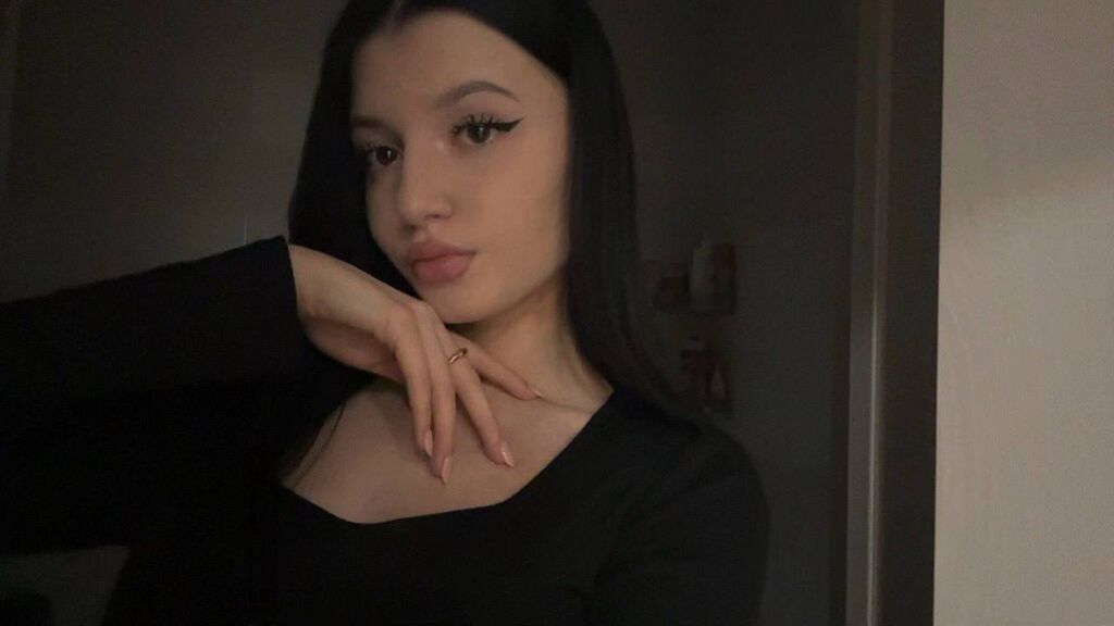 Watch OliveViereck live on cam at LiveJasmin