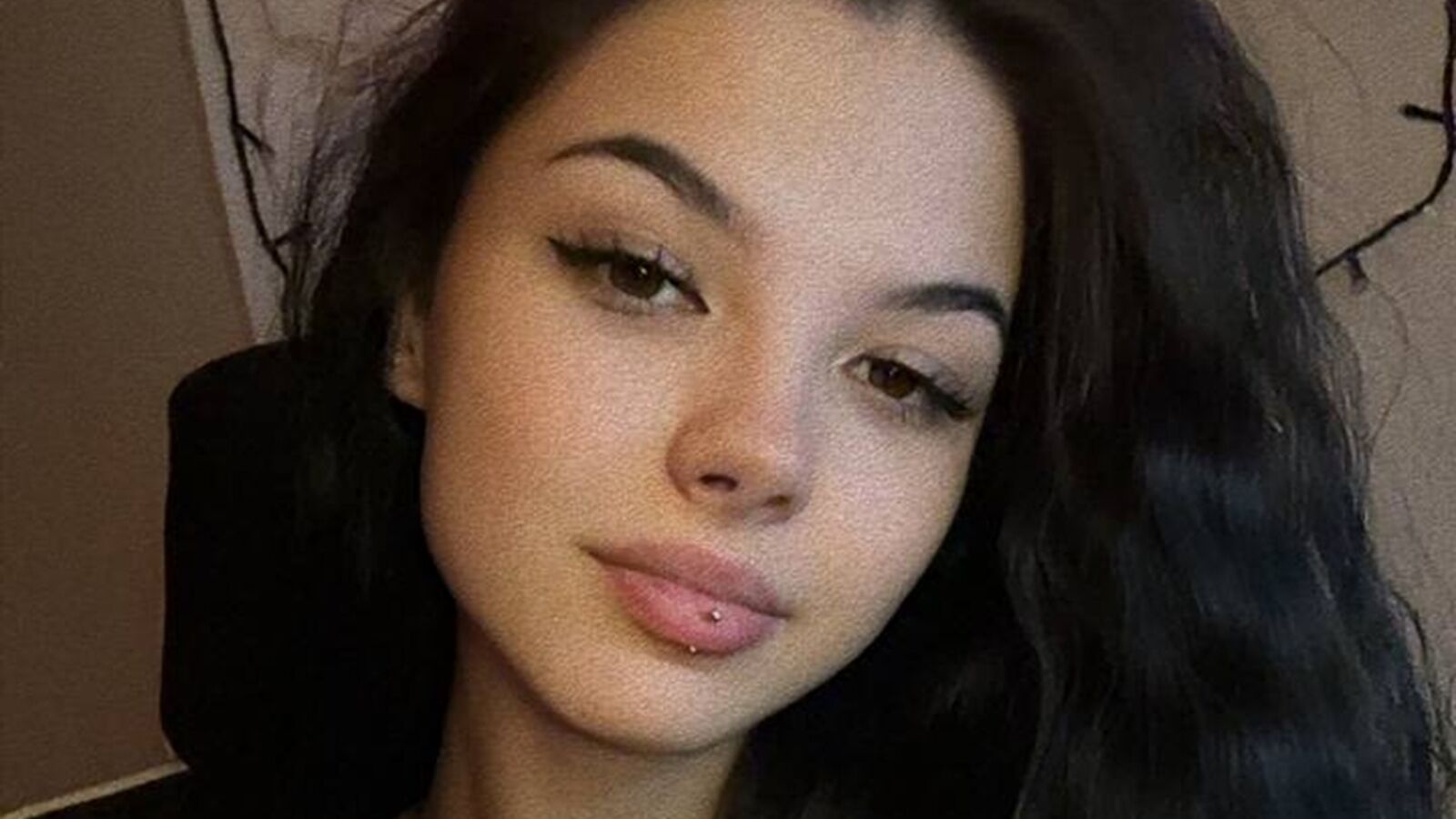 VioletteBlaser erotic portrait