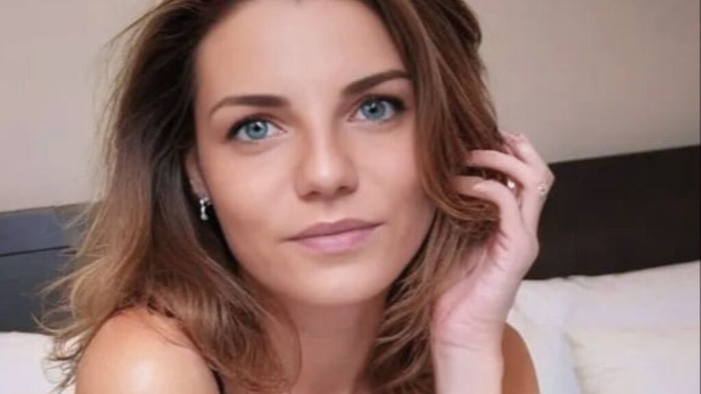 MiaSmiles's profile from Jasmin at GirlsOfJasmin'