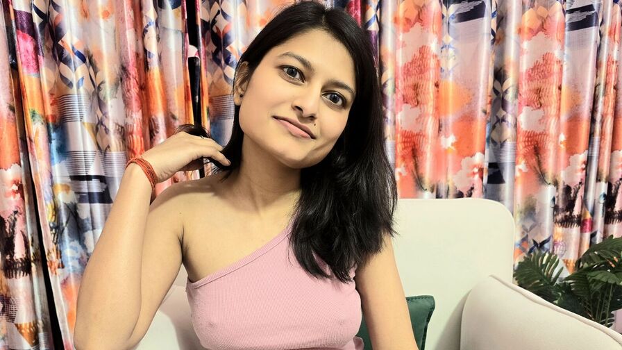 Join GretaCyrus’s Live Webcam Show