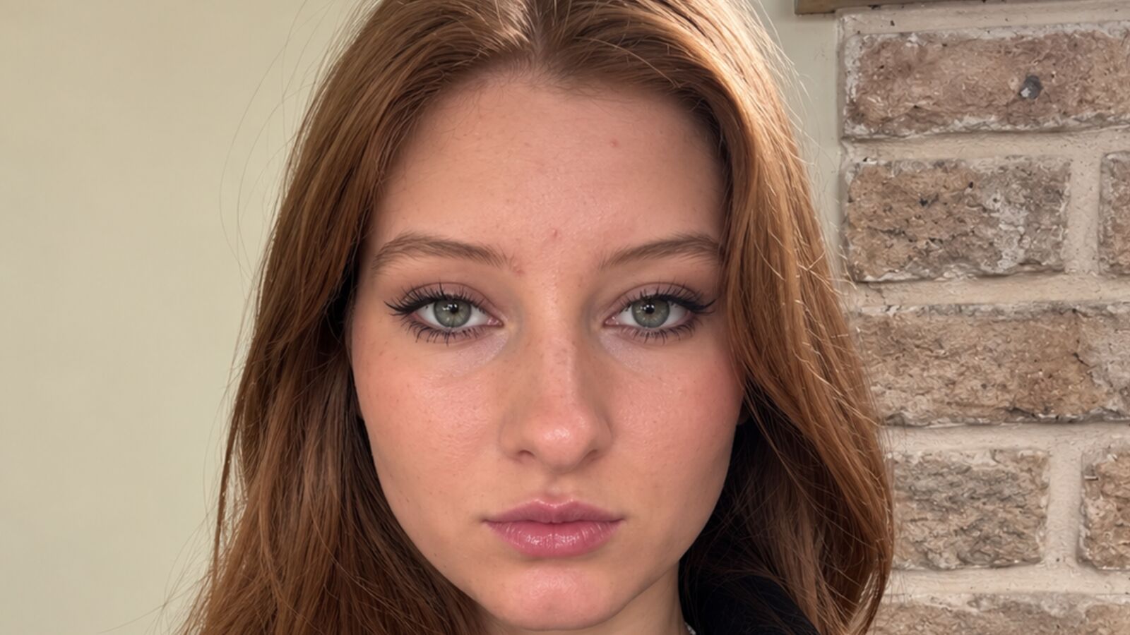 LaraVey erotic portrait
