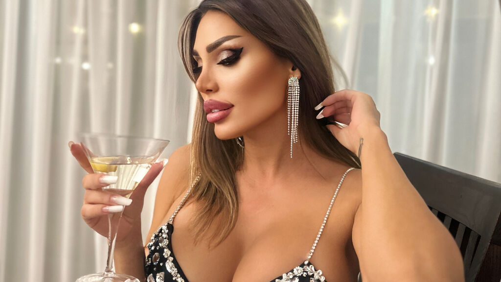 LeticiaLoren cover