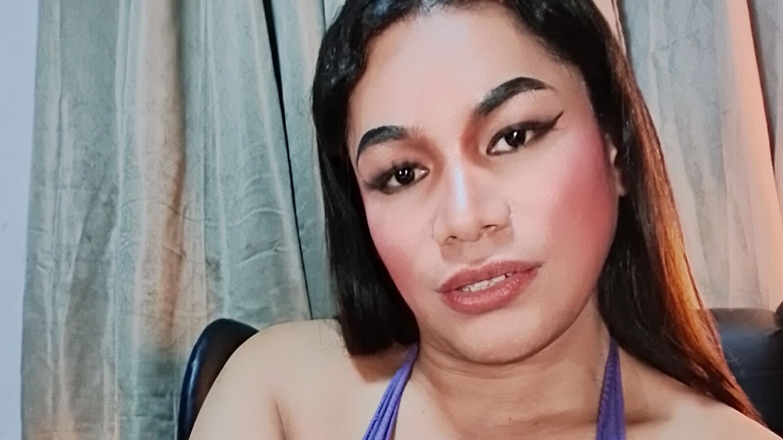 CarolinaAverya erotic portrait