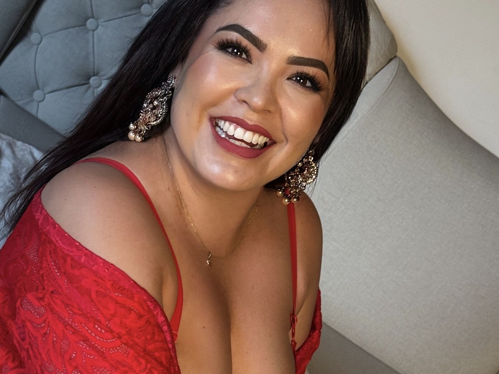 Live cam for EmiHarrys