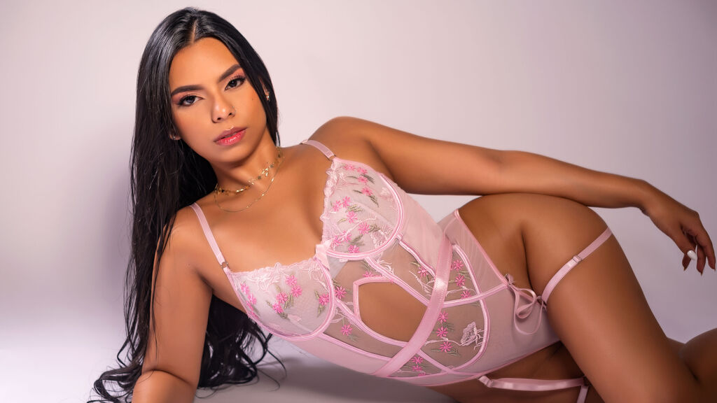 SofyLauren live cam model at LiveJasmin