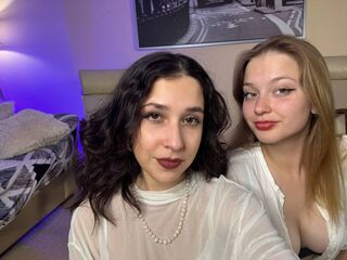 DarylAndJuliana Perform on live cam