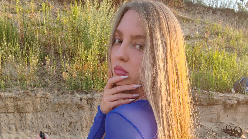 SheenaAlsbrook live cam model at LiveJasmin