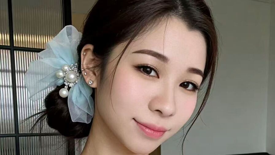 QinWeiwei's Live Nude Chat