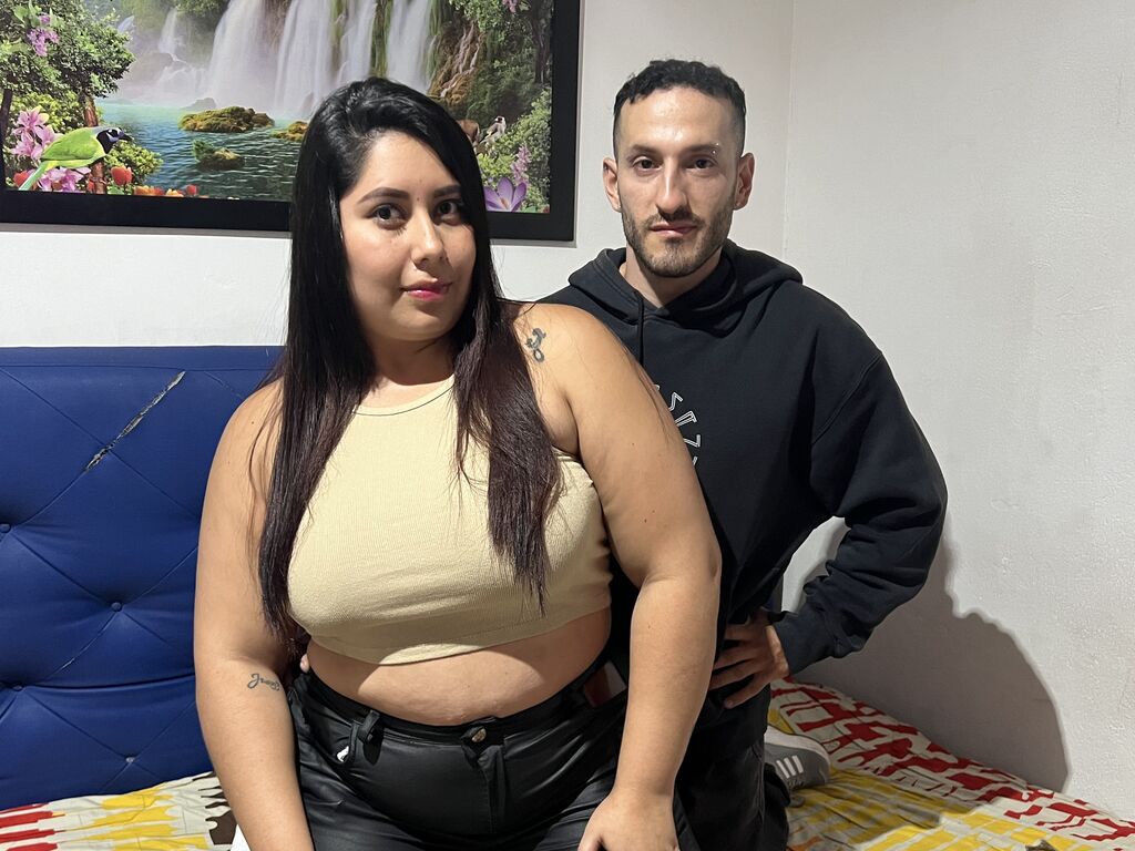 LeslyAndSebas webcam show