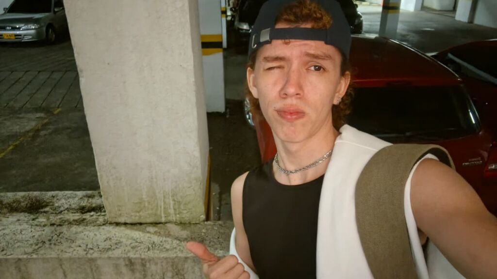 AustinCollins Live Cam on LiveJasmin