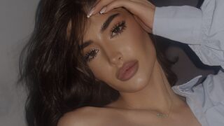 KayonaEvans live cam