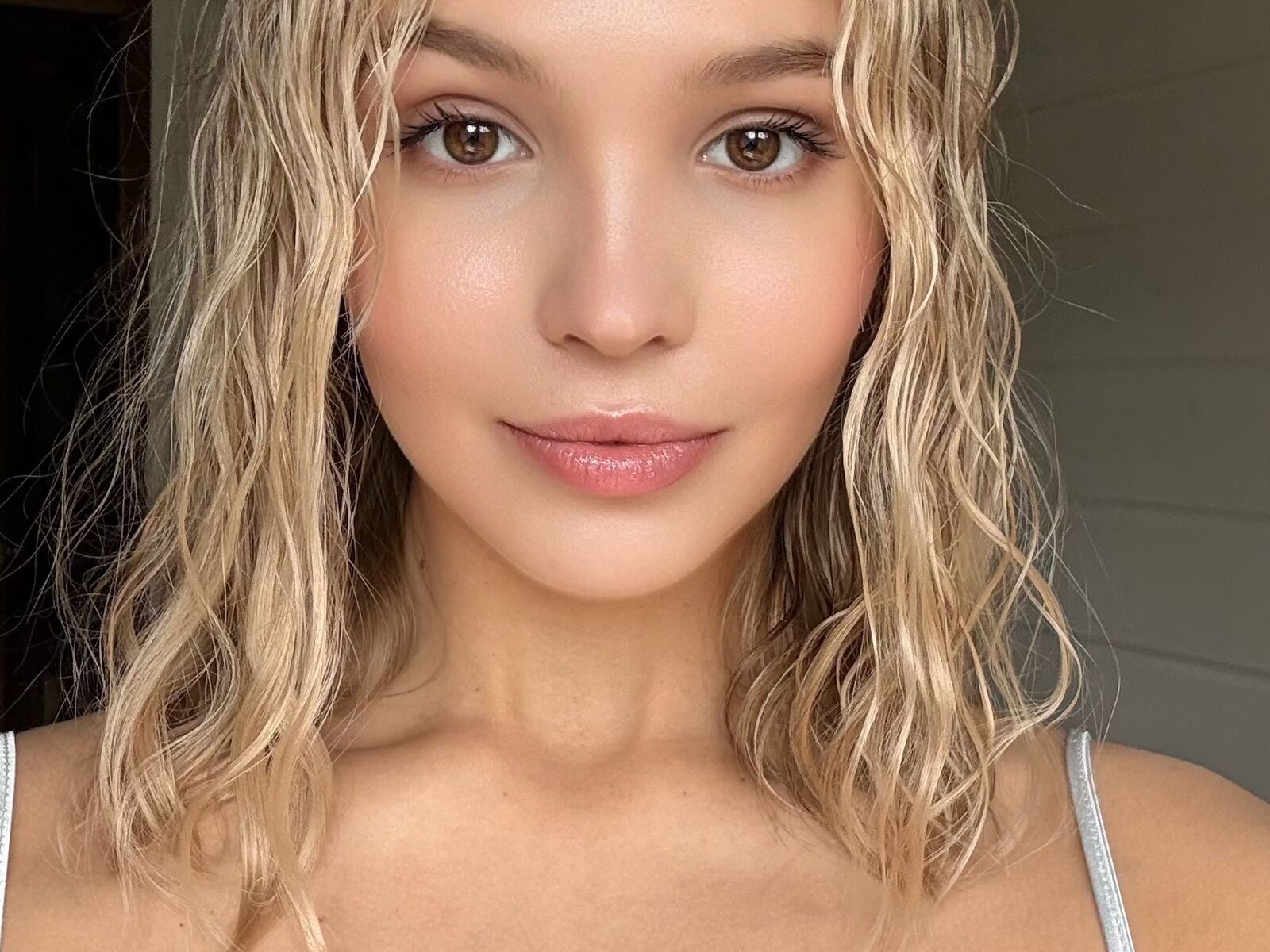 Live cam for SophieMatthews