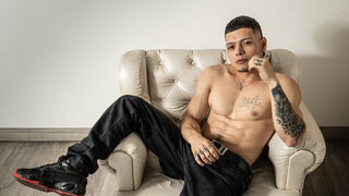 ThomasLewis webcam