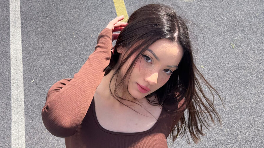 KiraBedlamy's Live Nude Chat