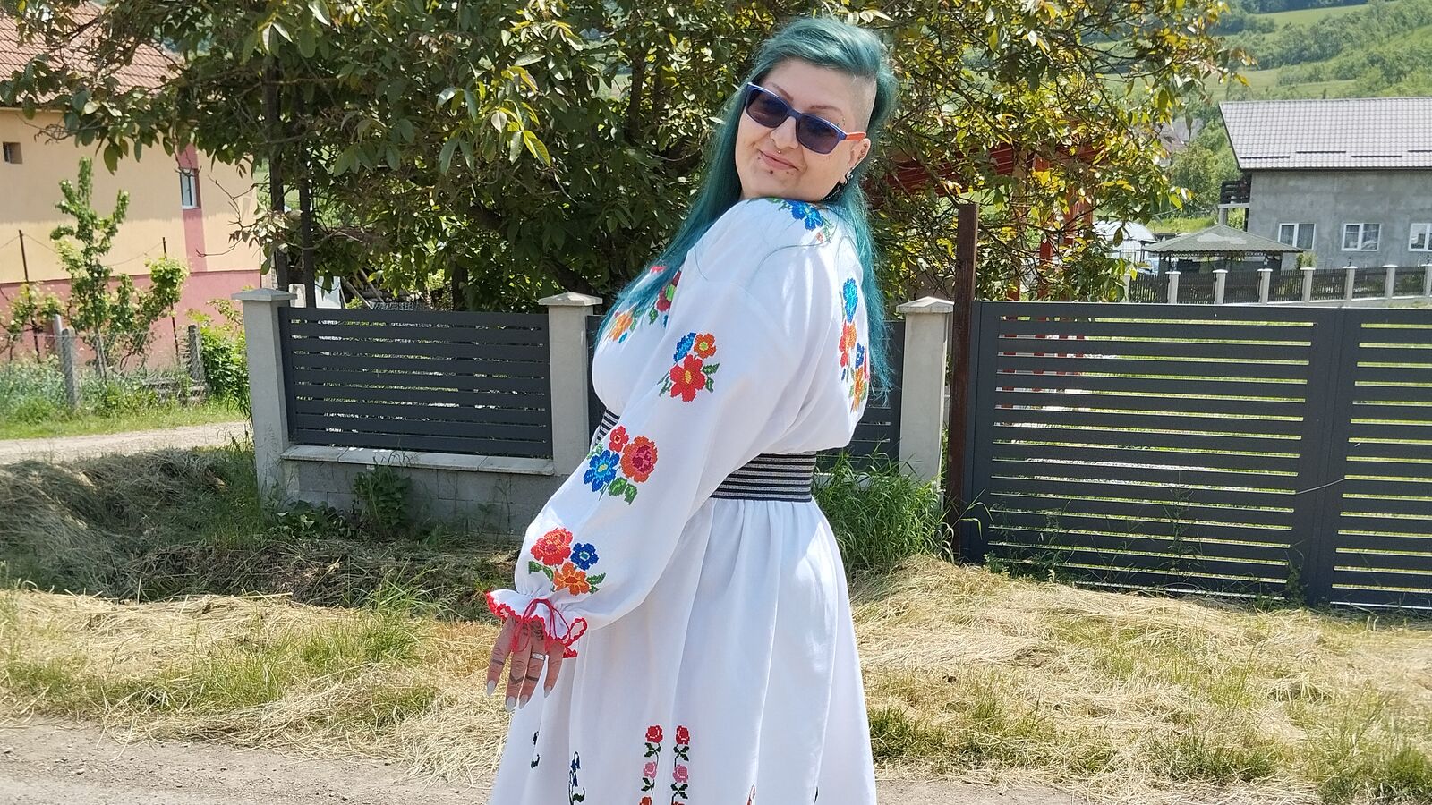 YolaDom glamour portrait