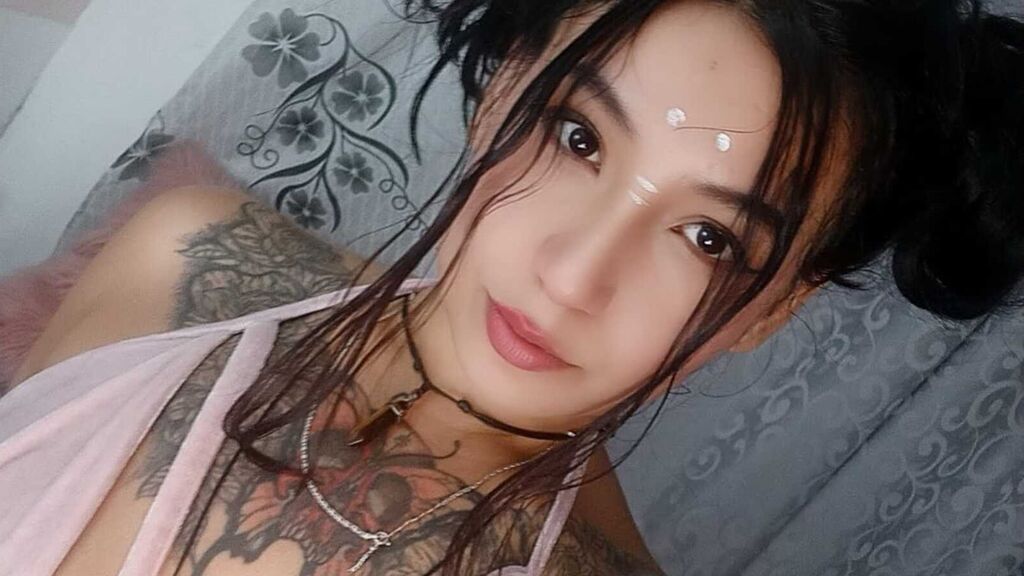 evangelin Live Cam on LiveJasmin