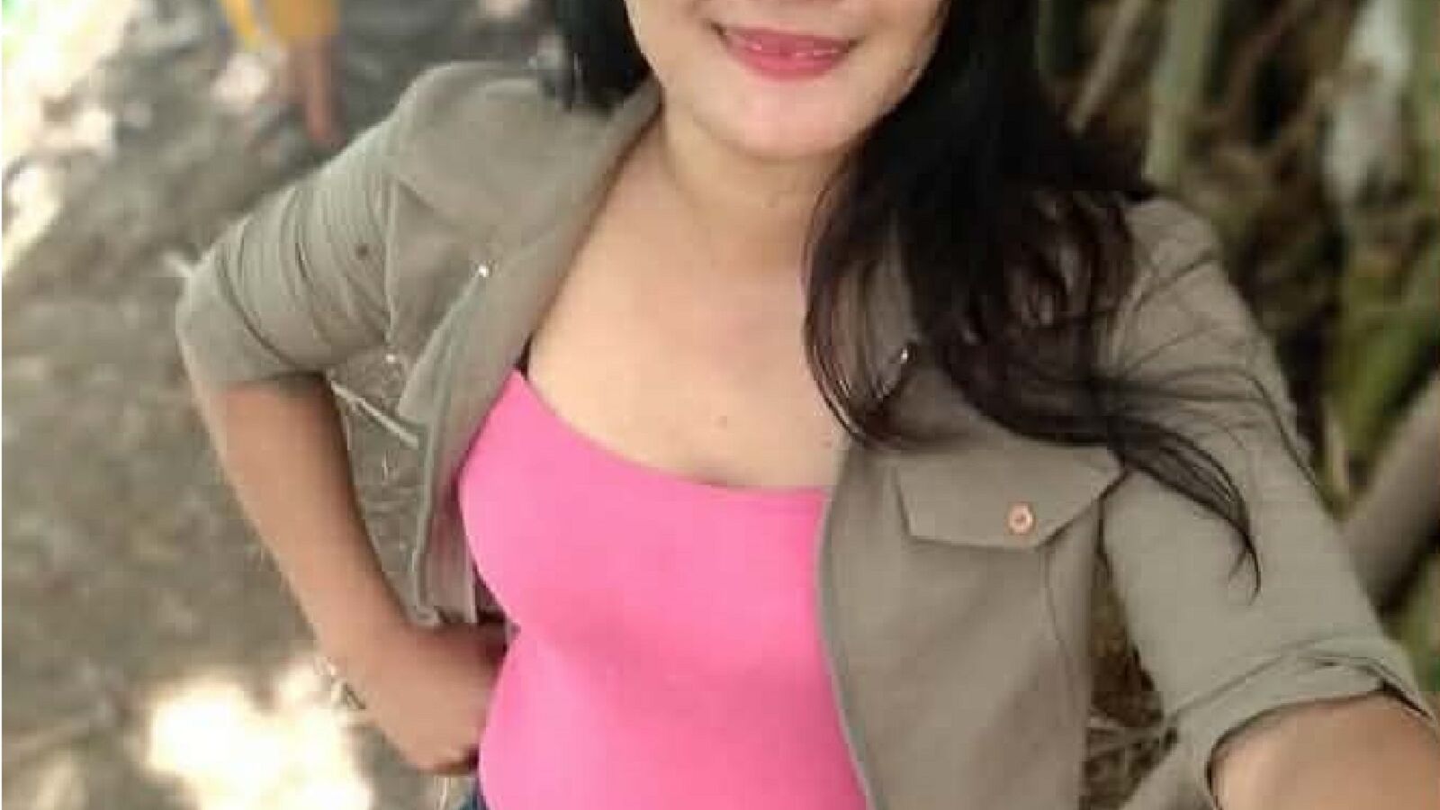 LynVillanueva erotic portrait