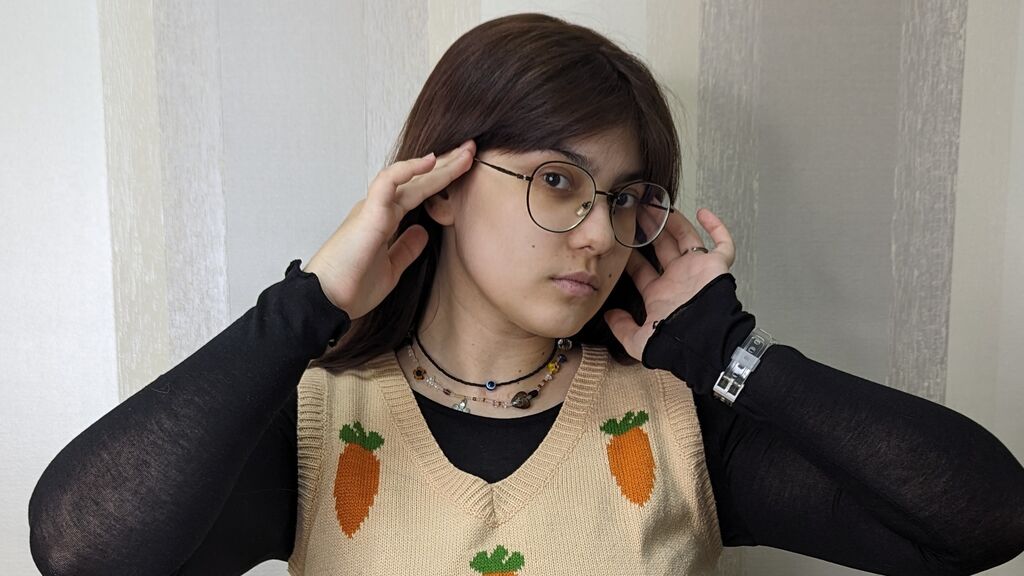 BereniceDunnell online on GirlsOfJasmin