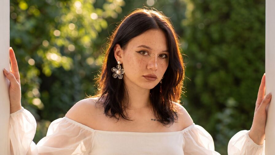 AlicePertim – Female | Sexy Erotic