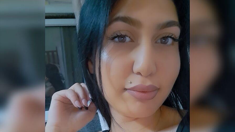 Join LoliahLeah’s Live Webcam Show