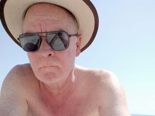 ElioJames is a webcam model from Unknown Country age 61