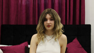 Free Nude MilenaMoriss