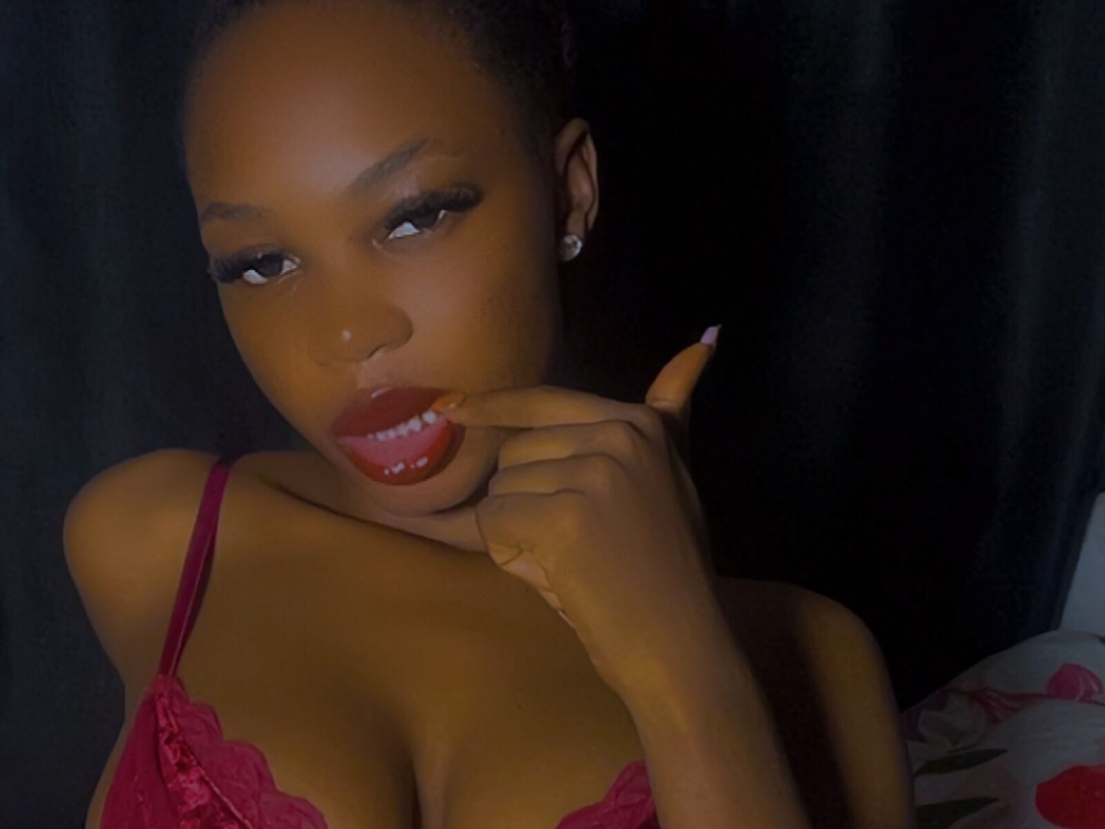 Live cam for AnitaMark