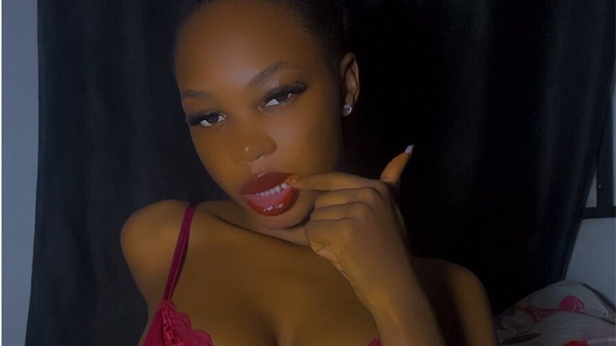 Chat with AnitaMark live on AsianCamModels.com
