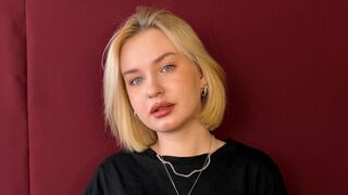 TeresaWolson live cam girl profile