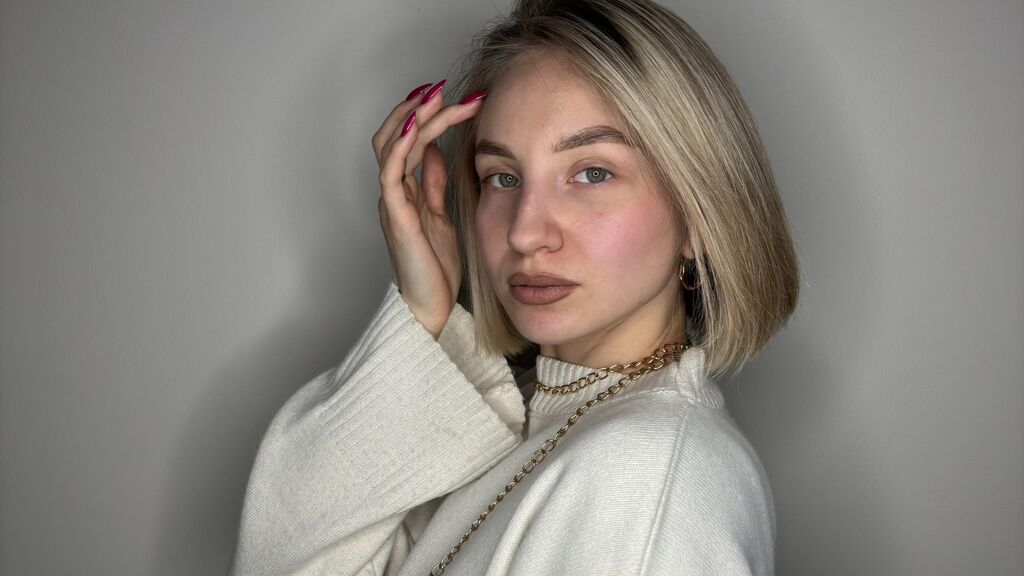 LynDarr's profile from Jasmin at GirlsOfJasmin'