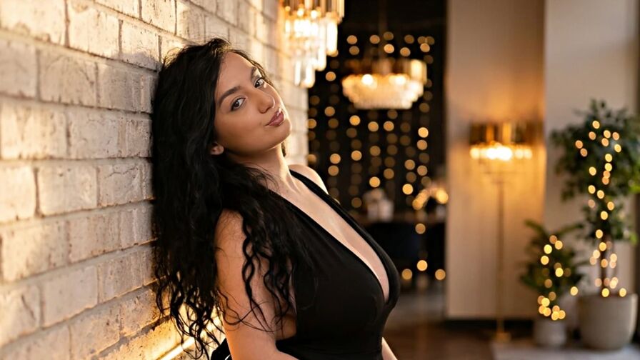 Watch ElviraEda live on Viva LiveCam🔔