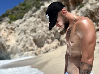 NicholasPal is a webcam model from Romania age 23