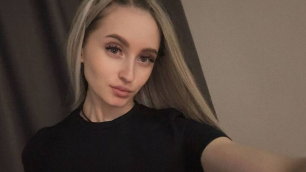 TrulaGuiffre online cam on GirlsOfJasmin