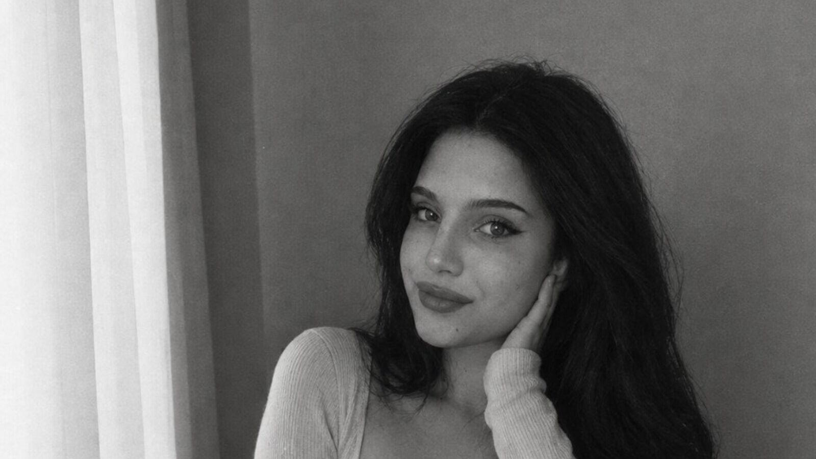 ChloeRayse erotic portrait