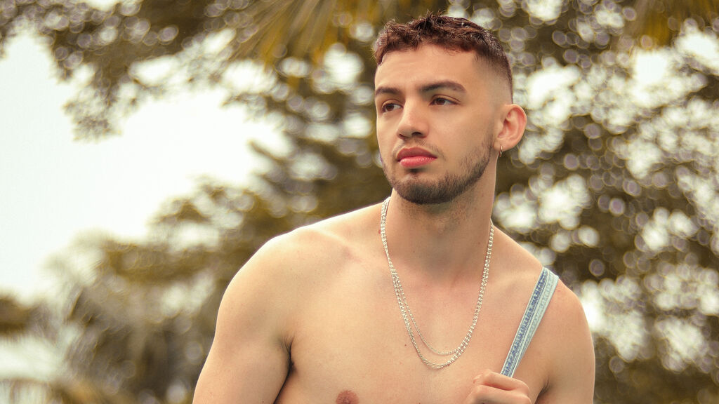 Chat with MichaelMagno on Live Jasmin